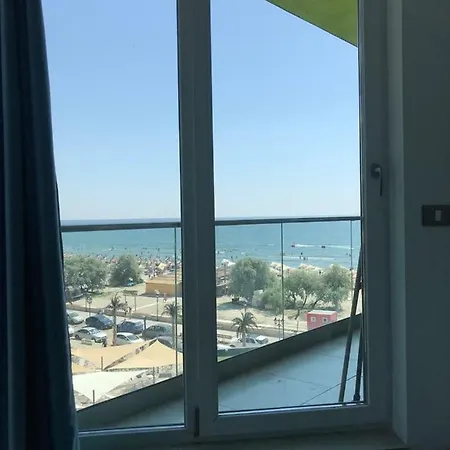 Alezzi Beach Resort Yolo Seaview Apartment
