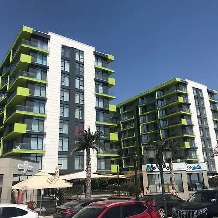 Alezzi Beach YOLO seaview apartment *
