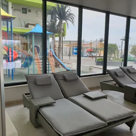 Alezzi Beach Resort Yolo Seaview Apartment ナボダリ